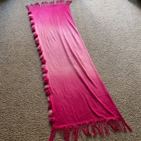 ✨Pink Pompom Scarf✨ - Picture 10 of 11